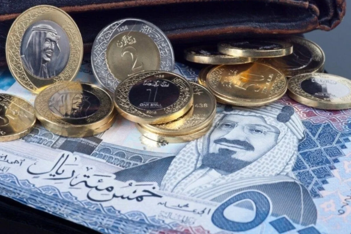 اسعار صرف الريال السعودي والجنيه المصري في السوق السواء والبنوك