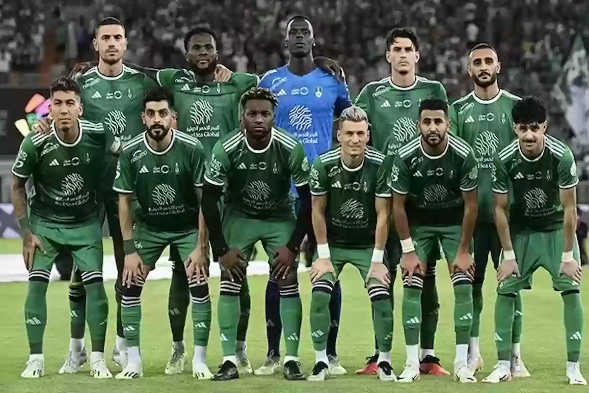 رئيس الأهلي السعودي متناقض