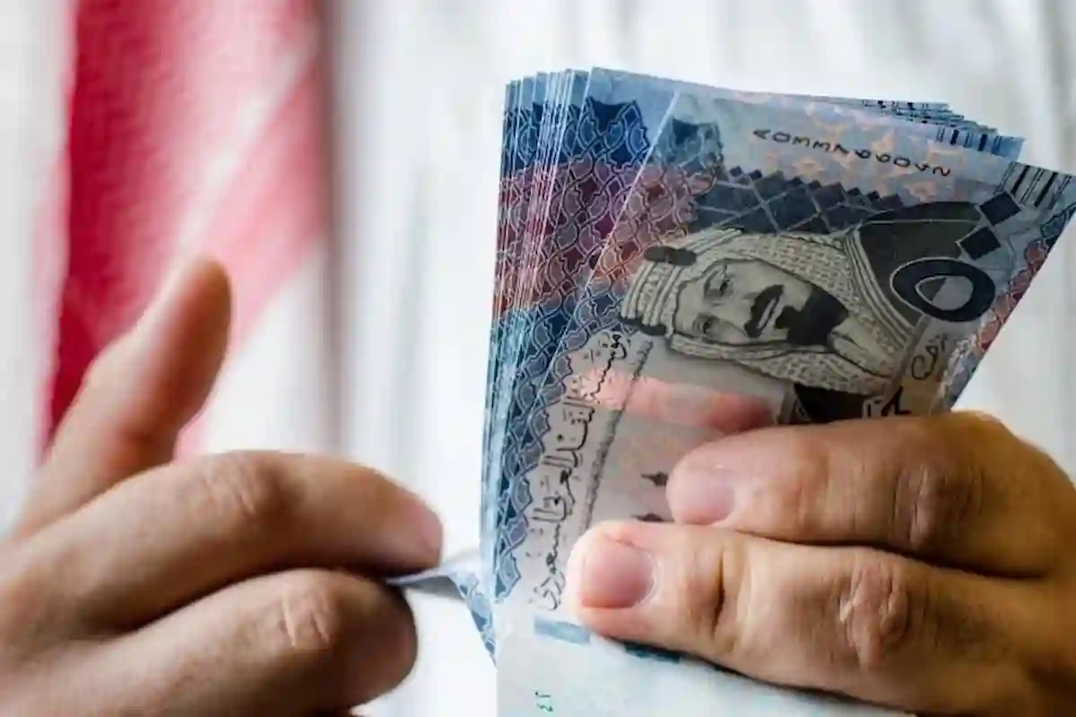  الموارد البشرية توضح عودة صرف المساعدة المقطوعة