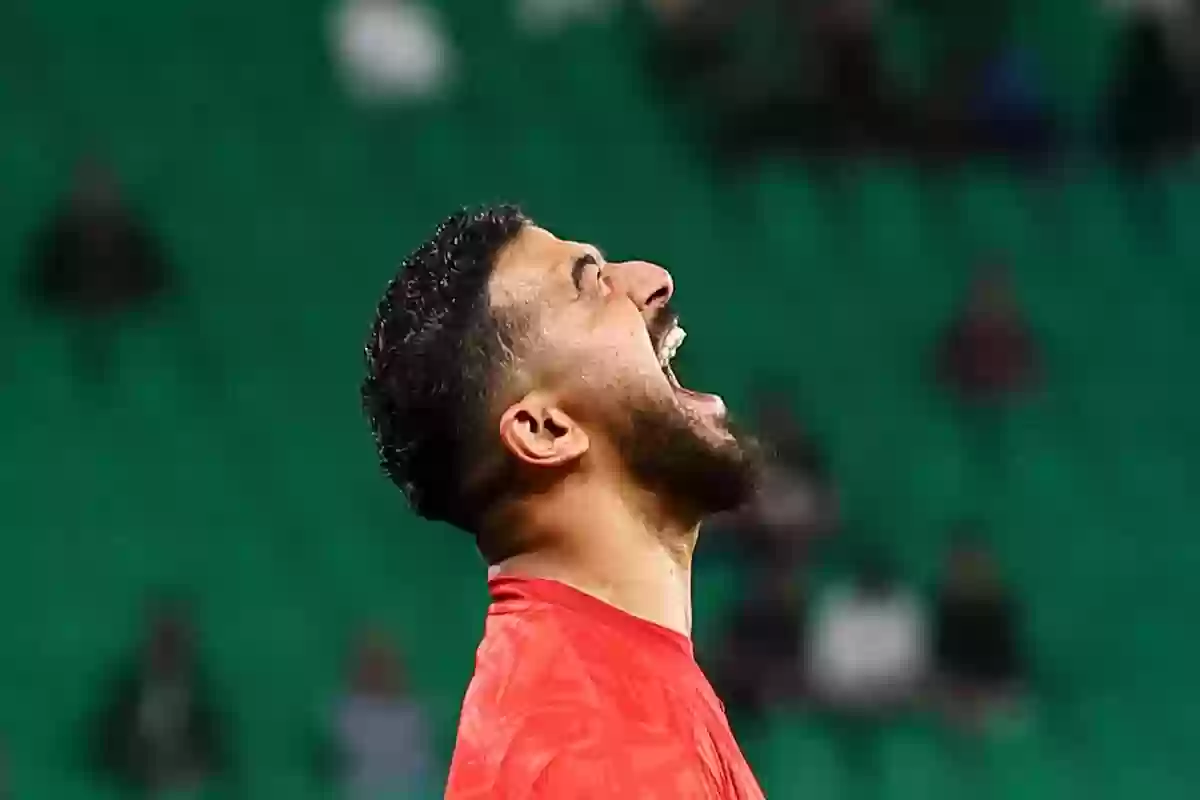  الجاسر يدافع عن حارس الاتحاد