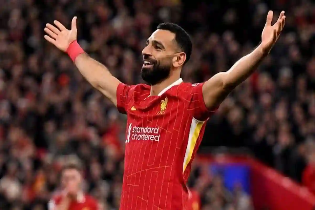 محمد صلاح من بينهما 