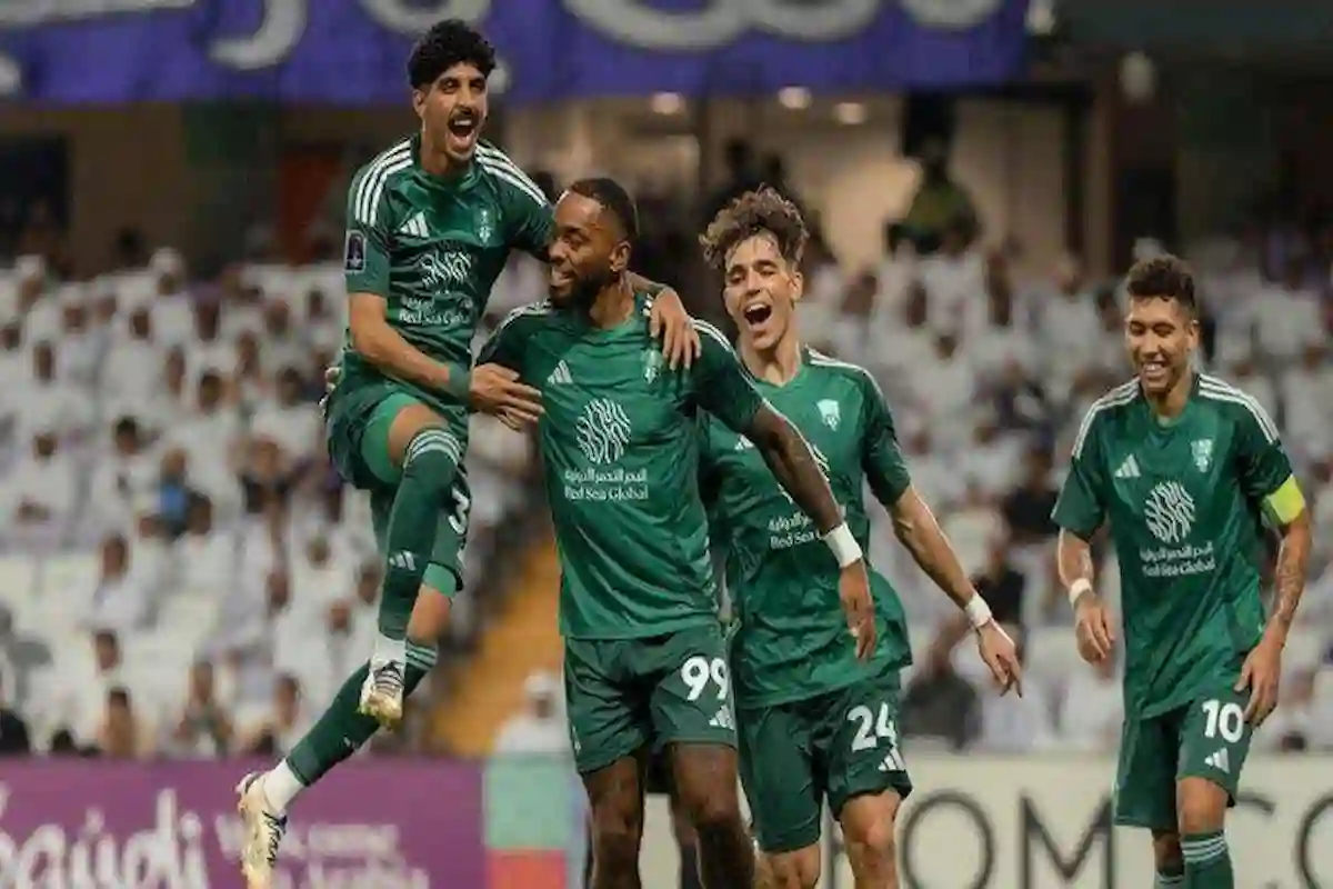 الأهلي السعودي يواجه أزمات النتائج في بطولة دوري روشن السعودي 2025