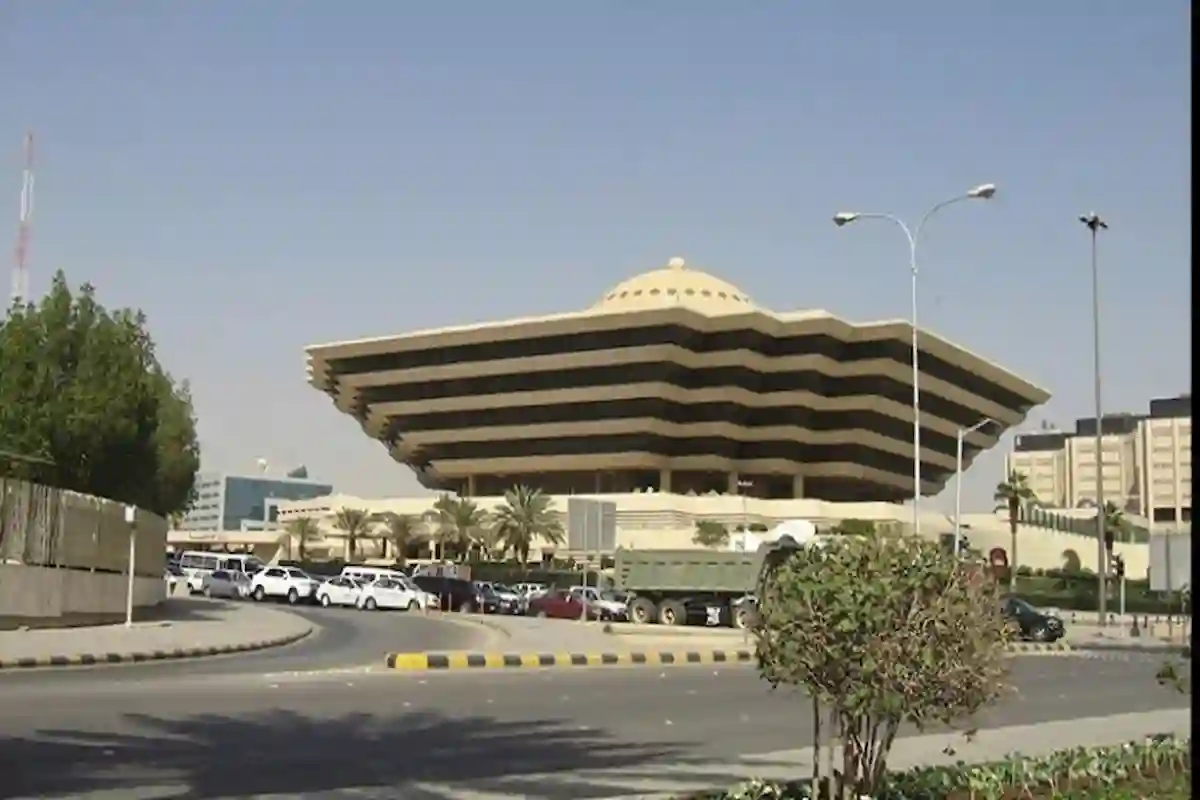 غرامات 100 ألف ريال ومنع من دخول المملكة (10 سنوات) على مخالفي نظام الحج!!